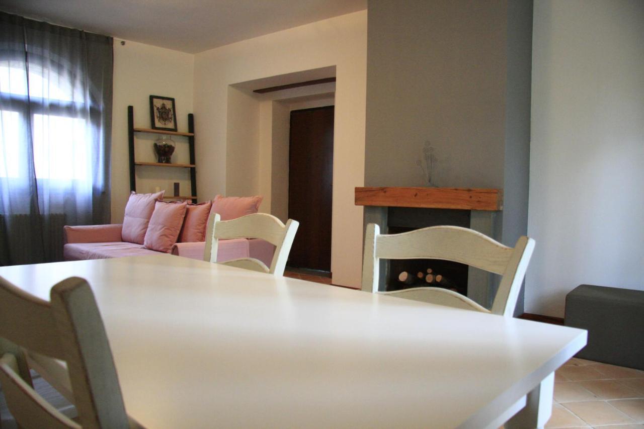 Ht Castello Di Campolongo Aparthotel Valfabbrica ภายนอก รูปภาพ