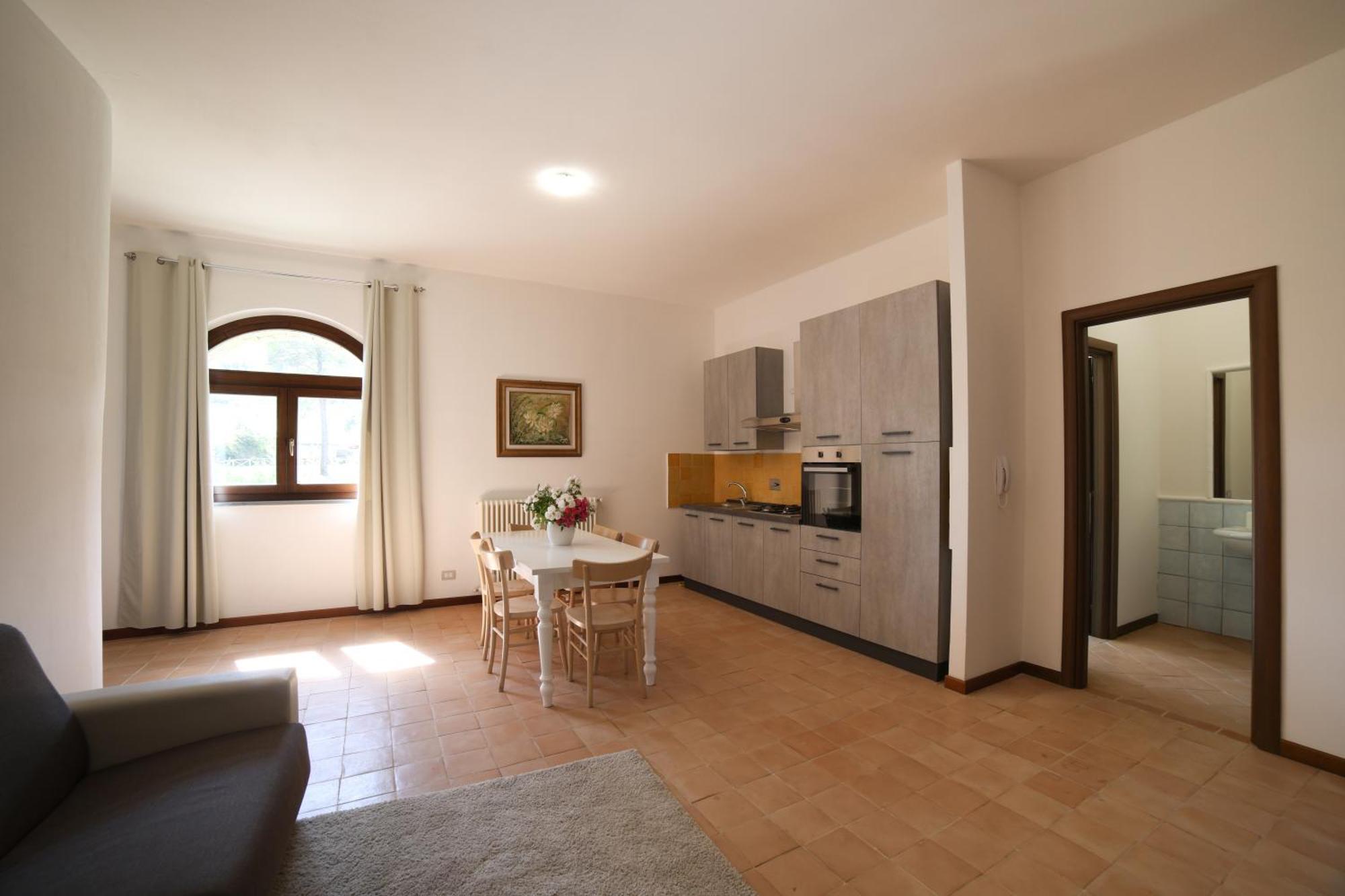 Ht Castello Di Campolongo Aparthotel Valfabbrica ภายนอก รูปภาพ
