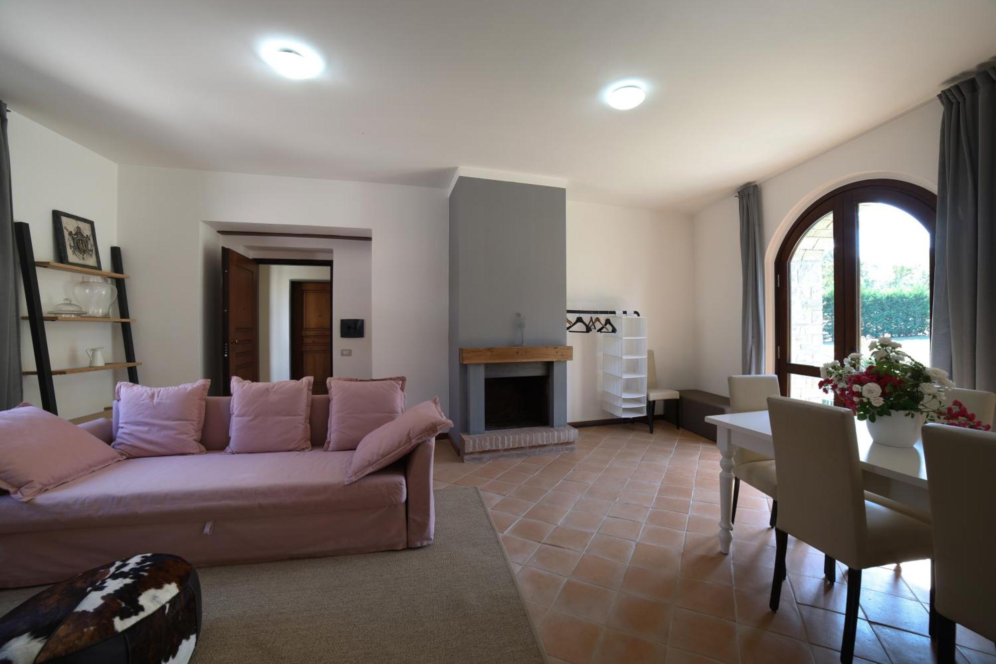 Ht Castello Di Campolongo Aparthotel Valfabbrica ภายนอก รูปภาพ