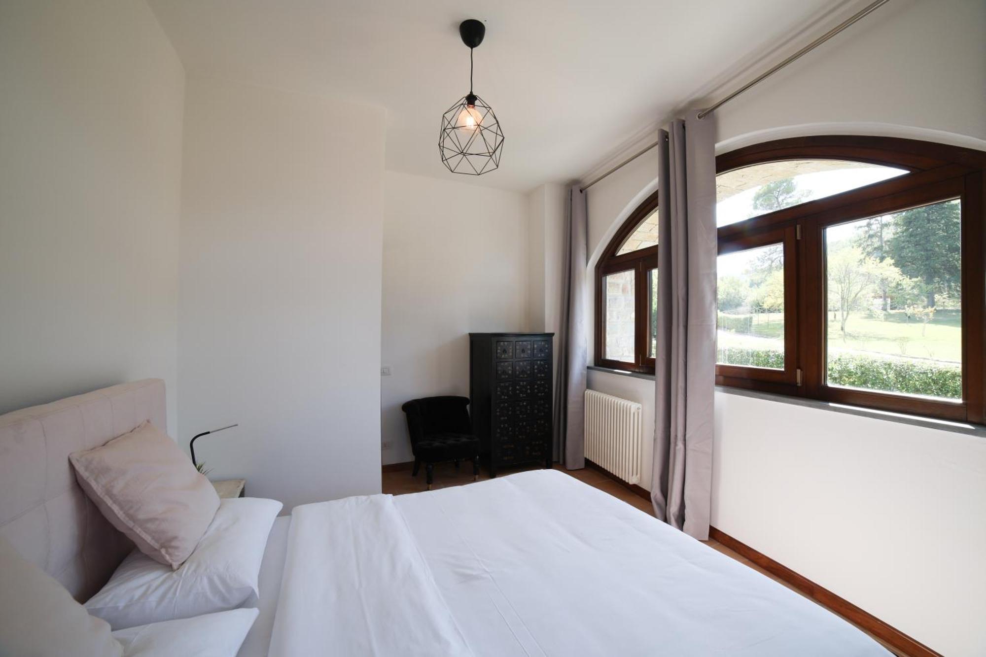 Ht Castello Di Campolongo Aparthotel Valfabbrica ภายนอก รูปภาพ