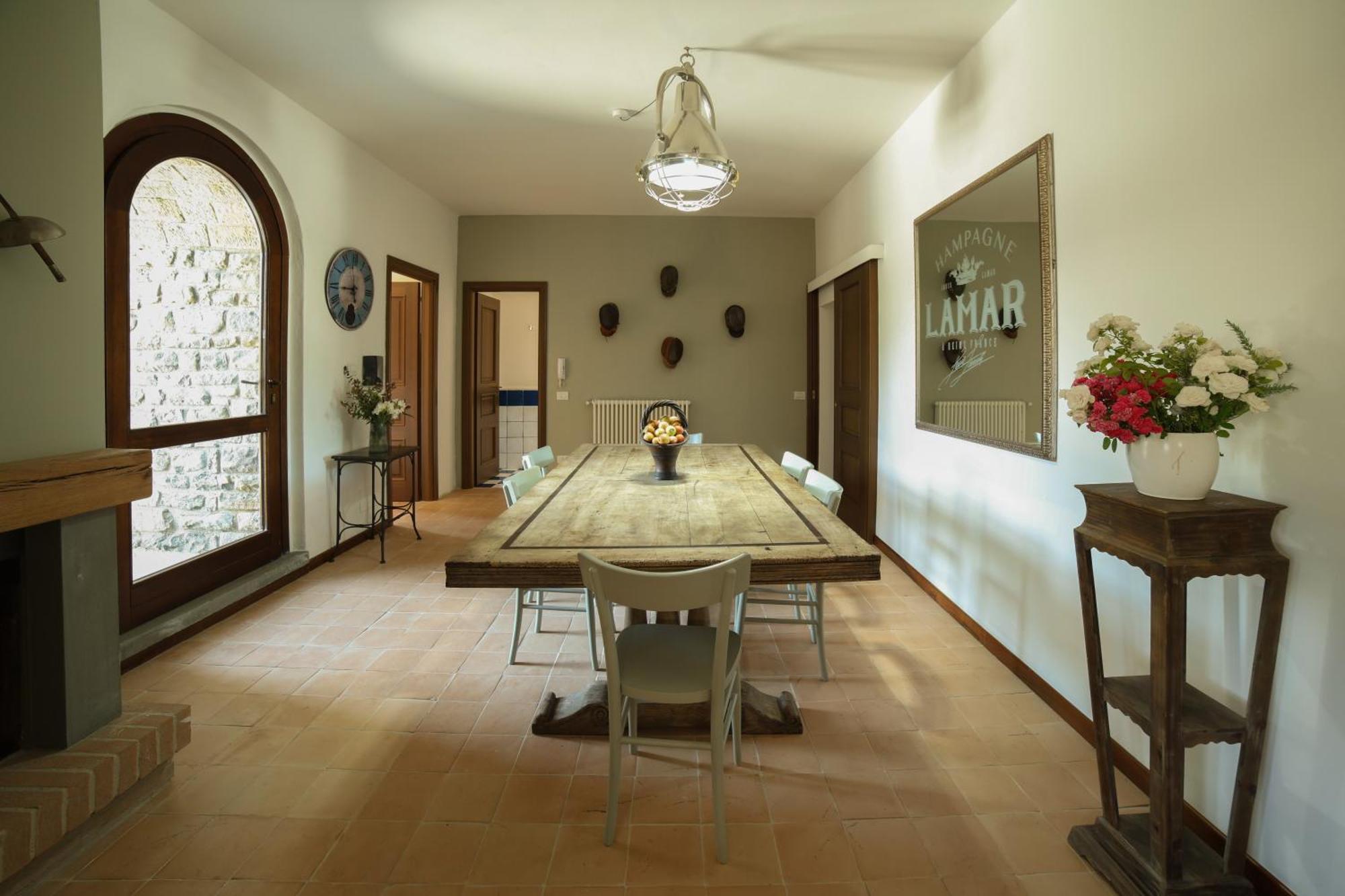 Ht Castello Di Campolongo Aparthotel Valfabbrica ภายนอก รูปภาพ
