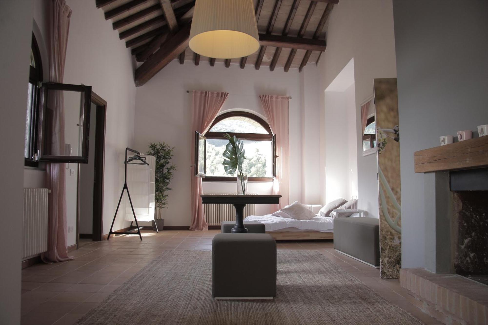 Ht Castello Di Campolongo Aparthotel Valfabbrica ภายนอก รูปภาพ