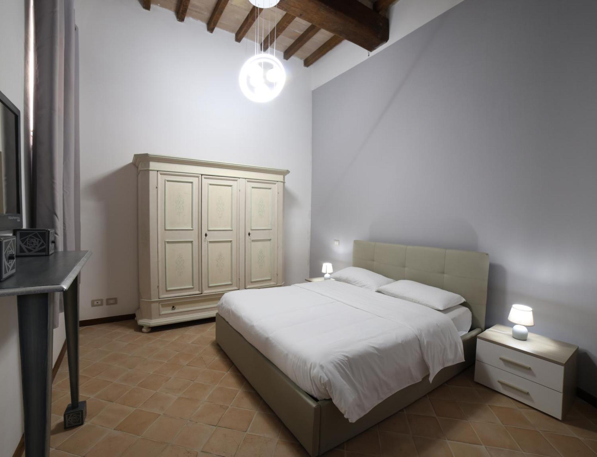 Ht Castello Di Campolongo Aparthotel Valfabbrica ภายนอก รูปภาพ