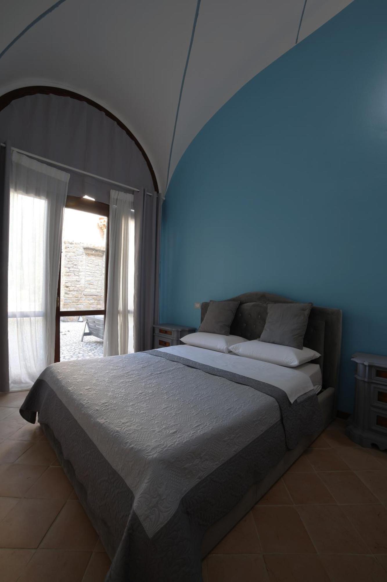 Ht Castello Di Campolongo Aparthotel Valfabbrica ภายนอก รูปภาพ